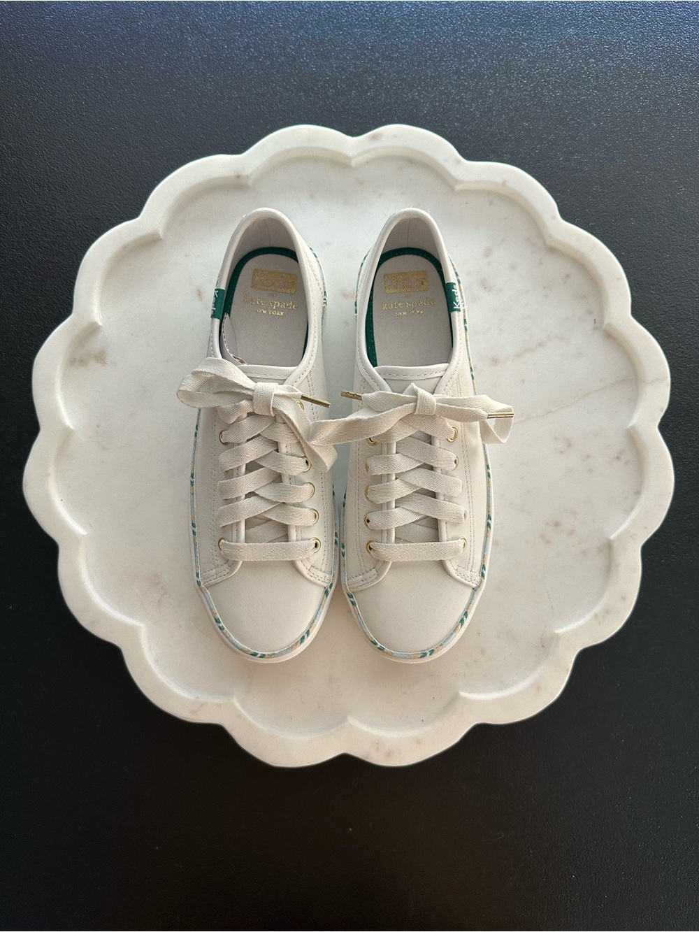Women’s Keds For kate spade White Leather Sneakers with Green Trim Size 7.5